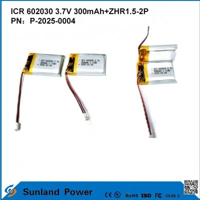 602030 3.7V 300mAh + ZHR1.5-2P بطارية من تصميم رقيق للغاية متوافقية مرنة لمختلف الأجهزة الذكية الصغيرة سماعات الأذن بلوتوث الأجهزة القابلة للارتداء والمعدات الطبية المحمولة