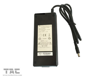 24V سكوتر بطارية ليثيوم بطارية محمول شاحن 2A 152 * مم * 60MM * 35MM